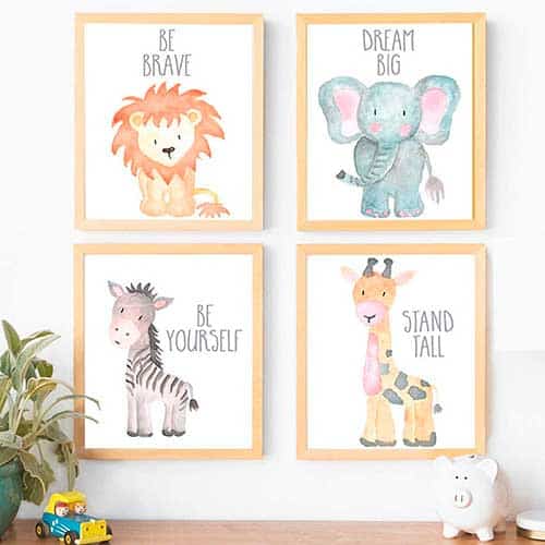 Cuatro dibujos de león, elefante, cebra y jirafa